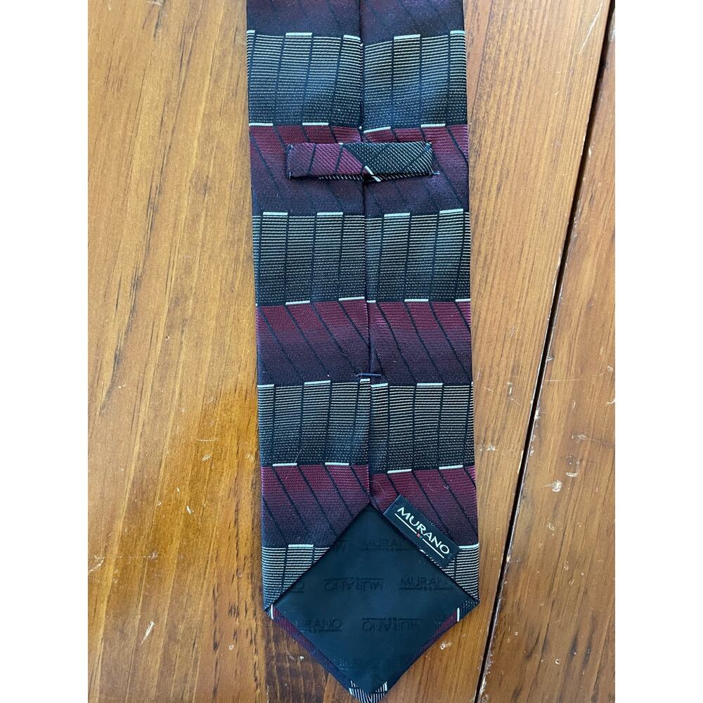 Murano Striped Mens Tie 100% Silk Made in USA Mens Red Gray Geometric Design - Picture 3 of 6